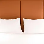 Ibis Centre Hotel 3*