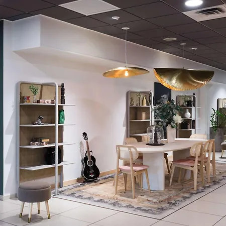 Ibis Port De Plaisance 3*