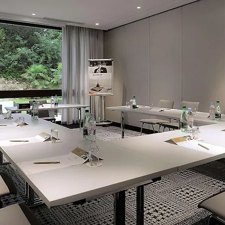 מלון Ibis Centre 3*