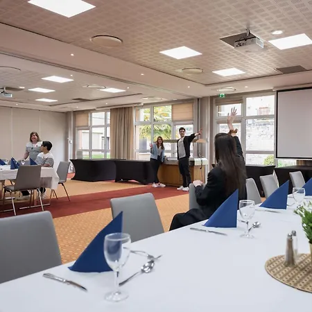 Ibis Port De Plaisance Szálloda 3*