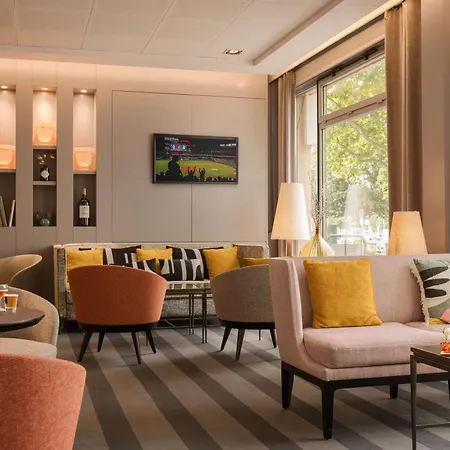 Готель Ibis Port De Plaisance