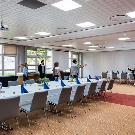 酒店 Ibis Centre 3*