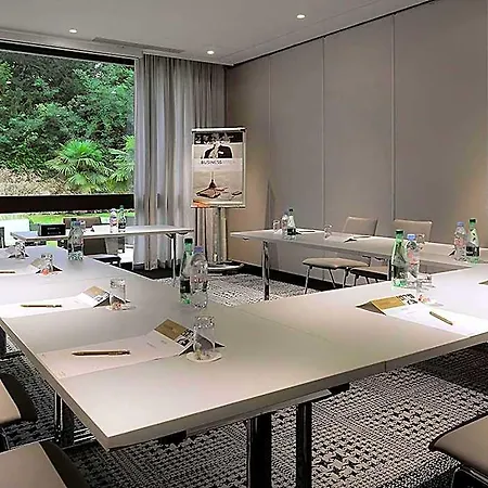 호텔 Ibis Centre 3*