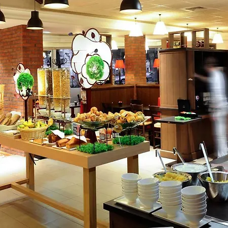 Ibis Port De Plaisance 3* Caen