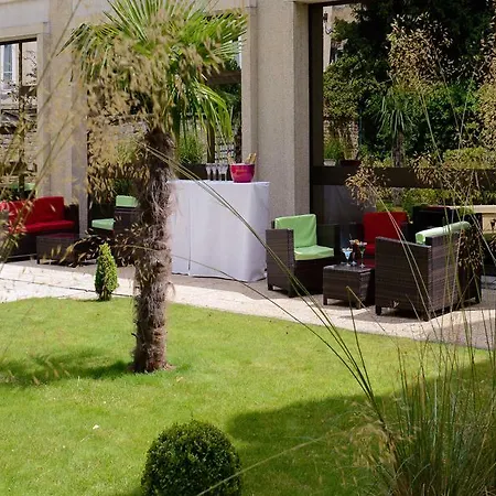 Ibis Port De Plaisance 3*