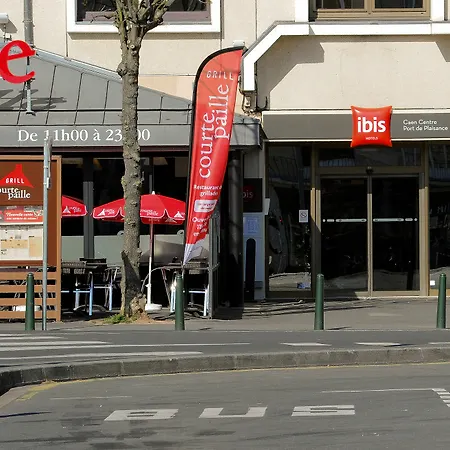 Ibis Port De Plaisance Готель Кан